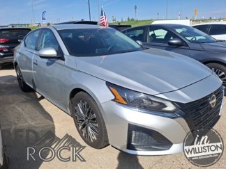 Used 2023 Nissan Altima 2.5 SV image 1