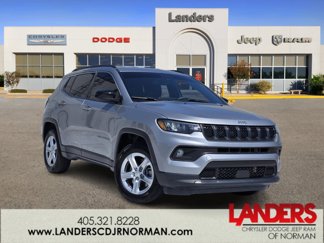 Used 2023 Jeep Compass Latitude w/ Convenience Group image 1