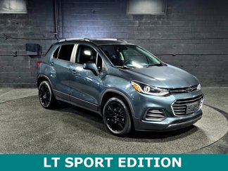 Used 2022 Chevrolet Trax LT w/ Sport Edition image 1