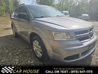 Used 2017 Dodge Journey SE w/ Flexible Seating Group image 1