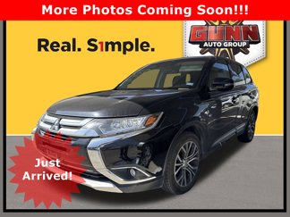 Used 2018 Mitsubishi Outlander SE image 1