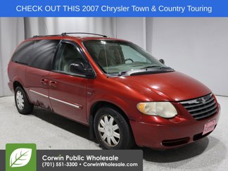 Used 2007 Chrysler Town & Country Touring image 1