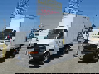 Used 2016 Chevrolet Express 3500 image 1