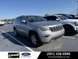 Used 2017 Jeep Grand Cherokee Laredo image 1