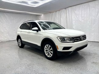 Used 2020 Volkswagen Tiguan S image 1