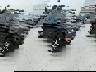 Used 2023 Jeep Grand Cherokee Limited image 1