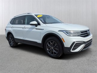 Used 2024 Volkswagen Tiguan SE image 1