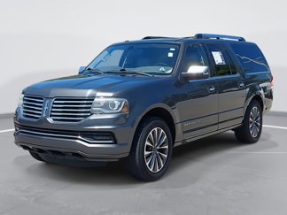 Used 2015 Lincoln Navigator L 2WD image 1