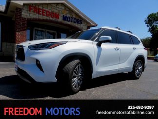 Used 2022 Toyota Highlander Platinum image 1
