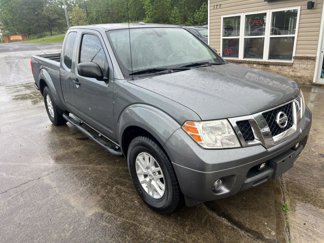 Used 2017 Nissan Frontier SV image 1