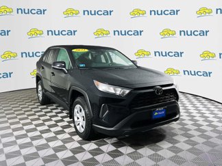 Used 2022 Toyota RAV4 LE image 1