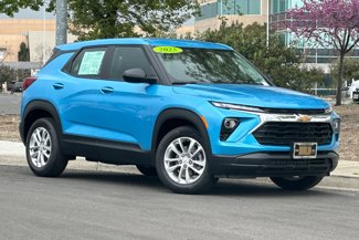 Used 2025 Chevrolet TrailBlazer LS w/ LS Confidence Package image 1
