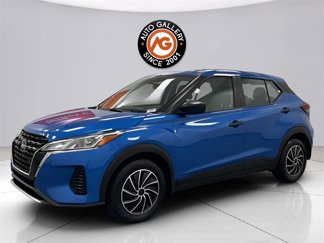 Used 2023 Nissan Kicks S image 1