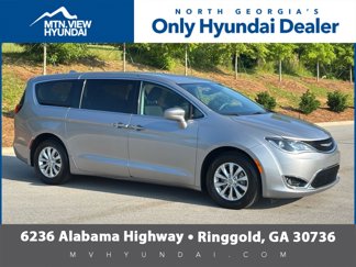 Used 2018 Chrysler Pacifica Touring Plus image 1