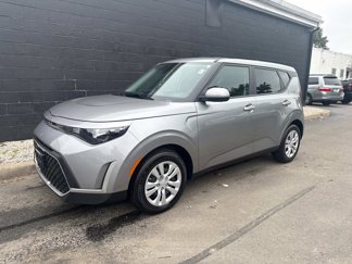 Used 2025 Kia Soul LX image 1