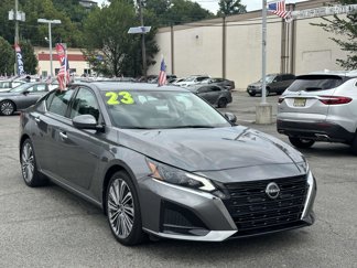 Used 2023 Nissan Altima 2.5 SL image 1