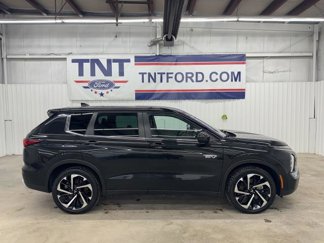 Used 2023 Mitsubishi Outlander SE image 1