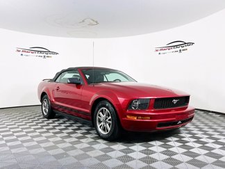 Used 2005 Ford Mustang Convertible image 1