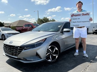 Used 2021 Hyundai Elantra SEL w/ Convenience + Premium Package image 1