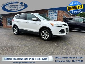Used 2015 Ford Escape SE image 1