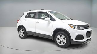Used 2020 Chevrolet Trax LT w/ LT Convenience Package image 1