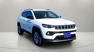 New 2025 Jeep Compass Latitude image 1