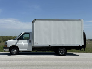 Used 2016 Chevrolet Express 3500 image 1