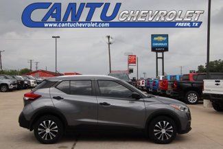 Used 2019 Nissan Kicks S image 1