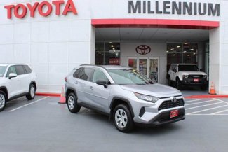 Certified 2020 Toyota RAV4 LE image 1