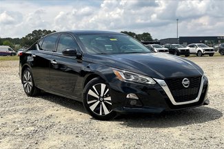 Used 2021 Nissan Altima 2.5 SL image 1
