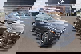 New 2025 Kia K4 LXS image 1