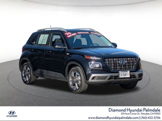 Used 2024 Hyundai Venue SEL video 1