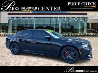 Used 2020 Chrysler 300 Touring L w/ Quick Order Package 2EF image 1