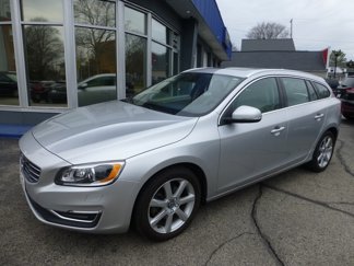 Used 2016 Volvo V60 T5 Platinum w/ Climate Package image 1