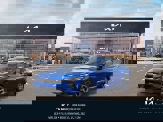 New 2025 Kia K4 LXS image 1