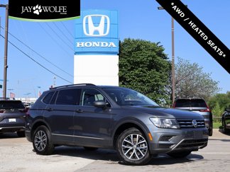 Used 2020 Volkswagen Tiguan SE w/ Panoramic Sunroof Package image 1