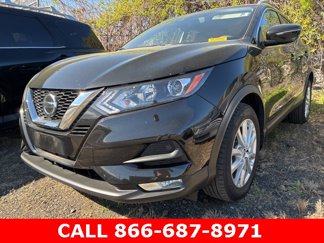 Certified 2022 Nissan Rogue Sport SV image 1
