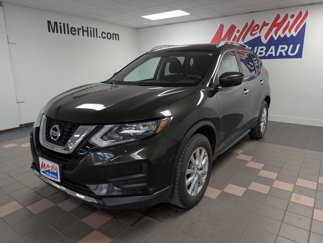 Used 2017 Nissan Rogue SV image 1