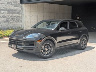 Certified 2025 Porsche Cayenne image 1