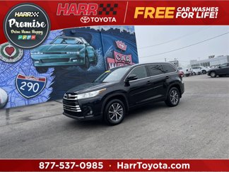 Used 2018 Toyota Highlander XLE image 1