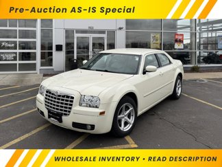 Used 2005 Chrysler 300 Touring image 1