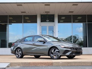 New 2025 Hyundai Elantra Sport image 1
