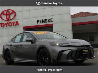 Certified 2025 Toyota Camry SE image 1