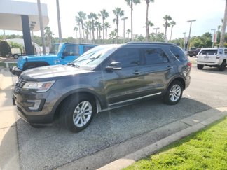 Used 2017 Ford Explorer XLT w/ Equipment Group 202A image 1
