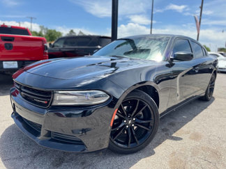 Used 2017 Dodge Charger SE w/ Blacktop Package image 1