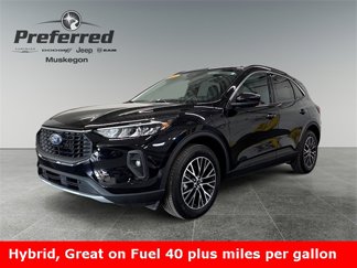 Used 2023 Ford Escape SE image 1