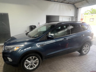 Used 2018 Ford Escape SE image 1