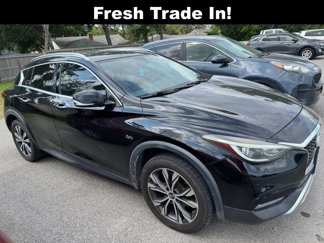 Used 2017 INFINITI QX30 Premium image 1