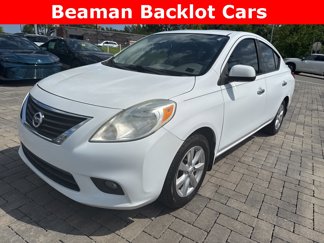 Used 2014 Nissan Versa SV image 1
