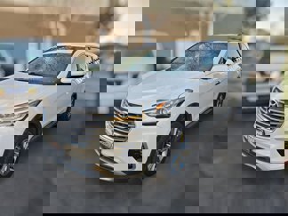 Used 2017 Hyundai Santa Fe SE image 1